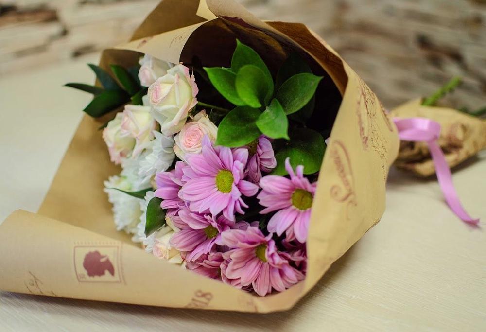 Букет цветов из: Розы и Хризантемы в Сиверском