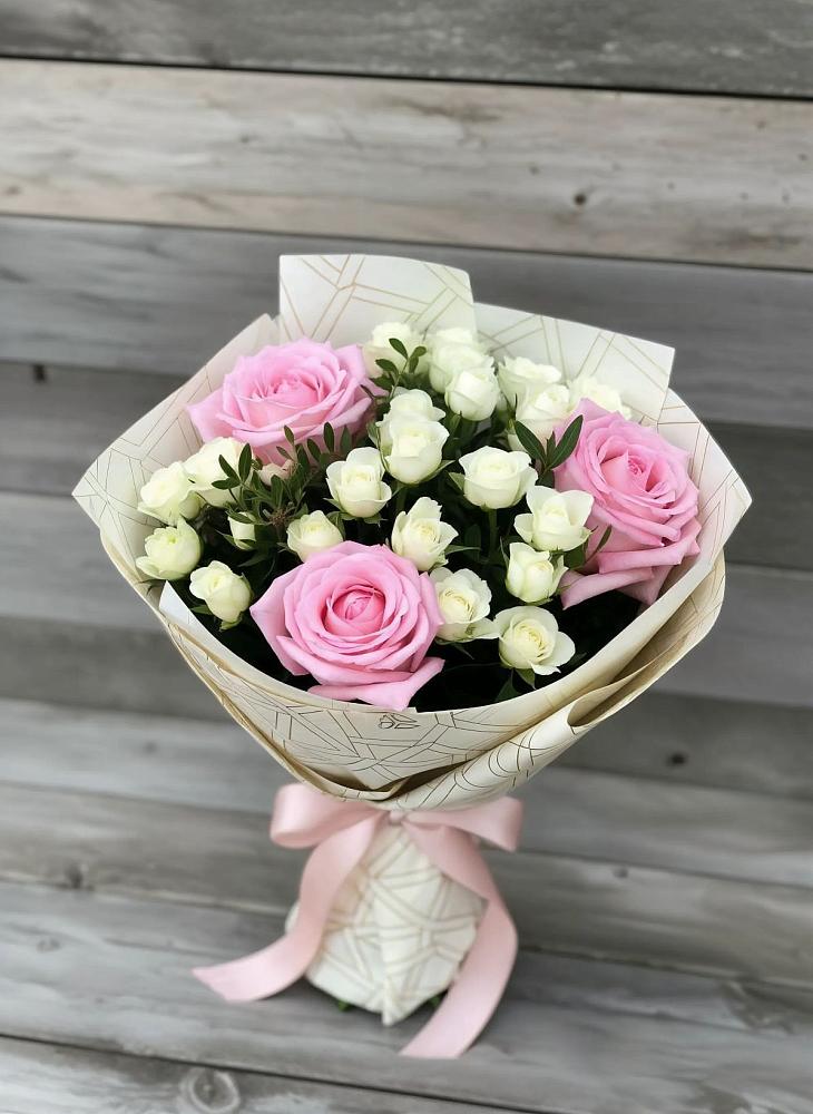 Букет цветов из: Розы в Сиверском