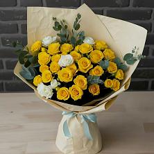 Букет цветов из:  Розы в Сиверском