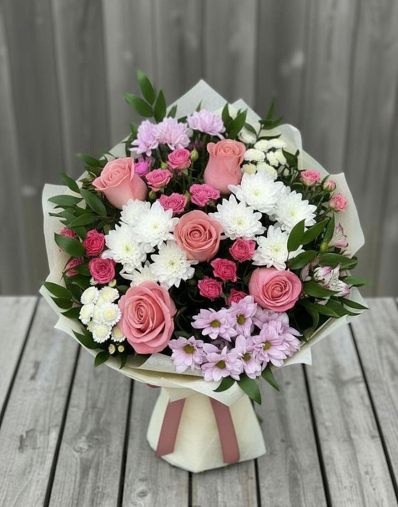Букет цветов из: Альстромерии, Гвоздики, Розы и Хризантемы в Сиверском
