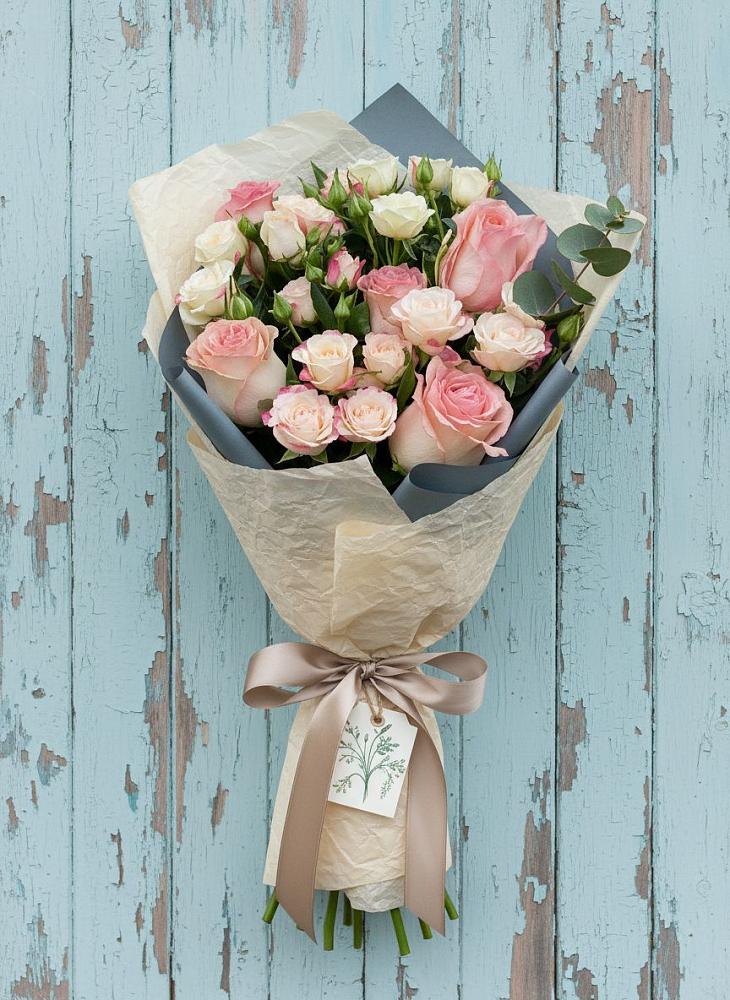 Букет цветов из: Розы в Сиверском