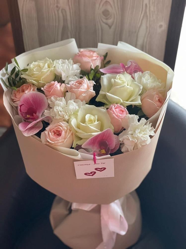 Букет цветов из: Орхидеи, Розы и Гвоздики в Сиверском