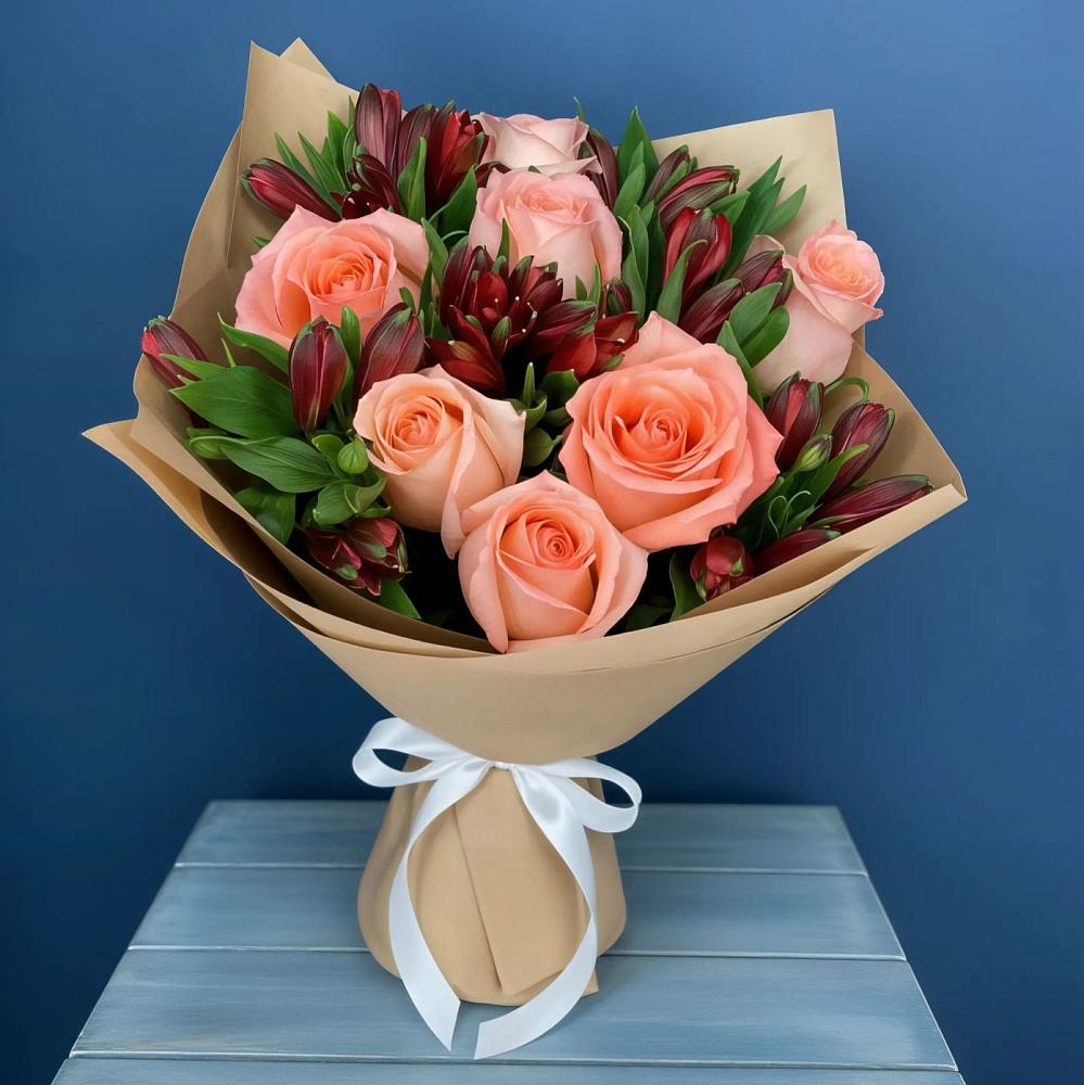 Букет цветов из: Розы и Альстромерии в Сиверском