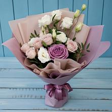 Букет цветов из:  Розы и Лизиантусы в Сиверском