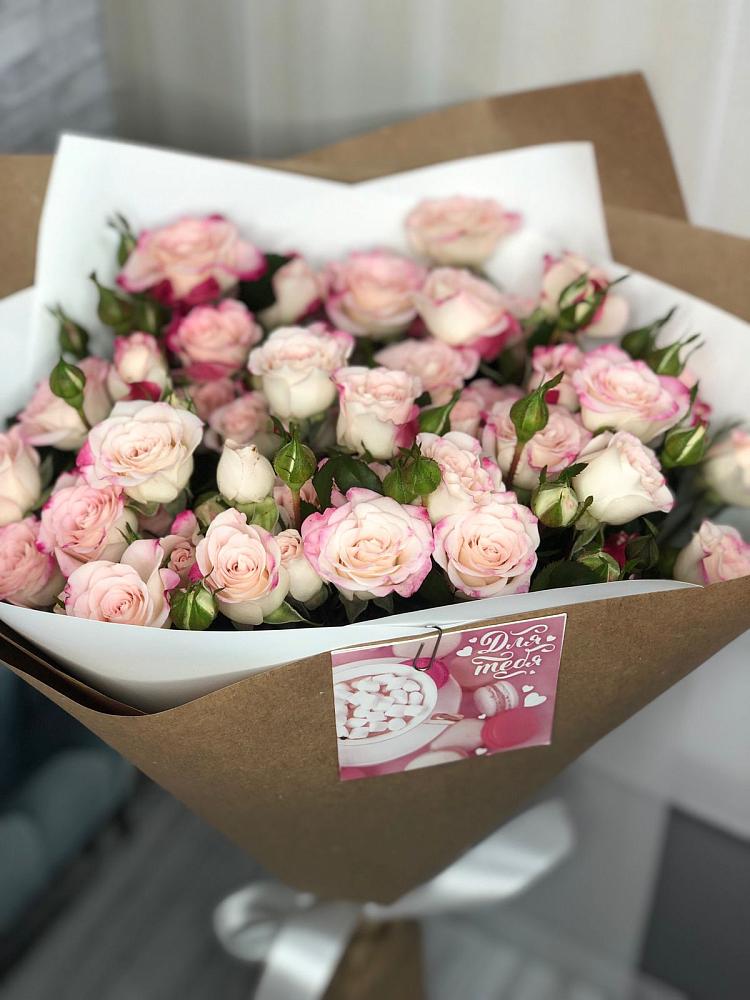 Букет цветов из: Розы в Сиверском