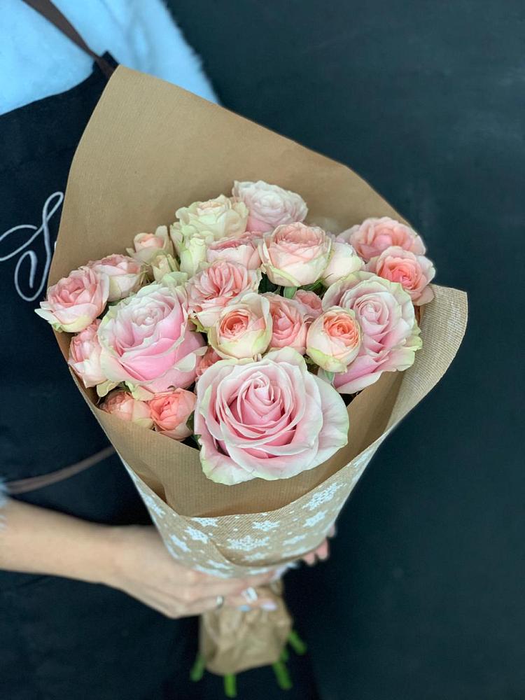 Букет цветов из: Хризантемы и Розы в Сиверском