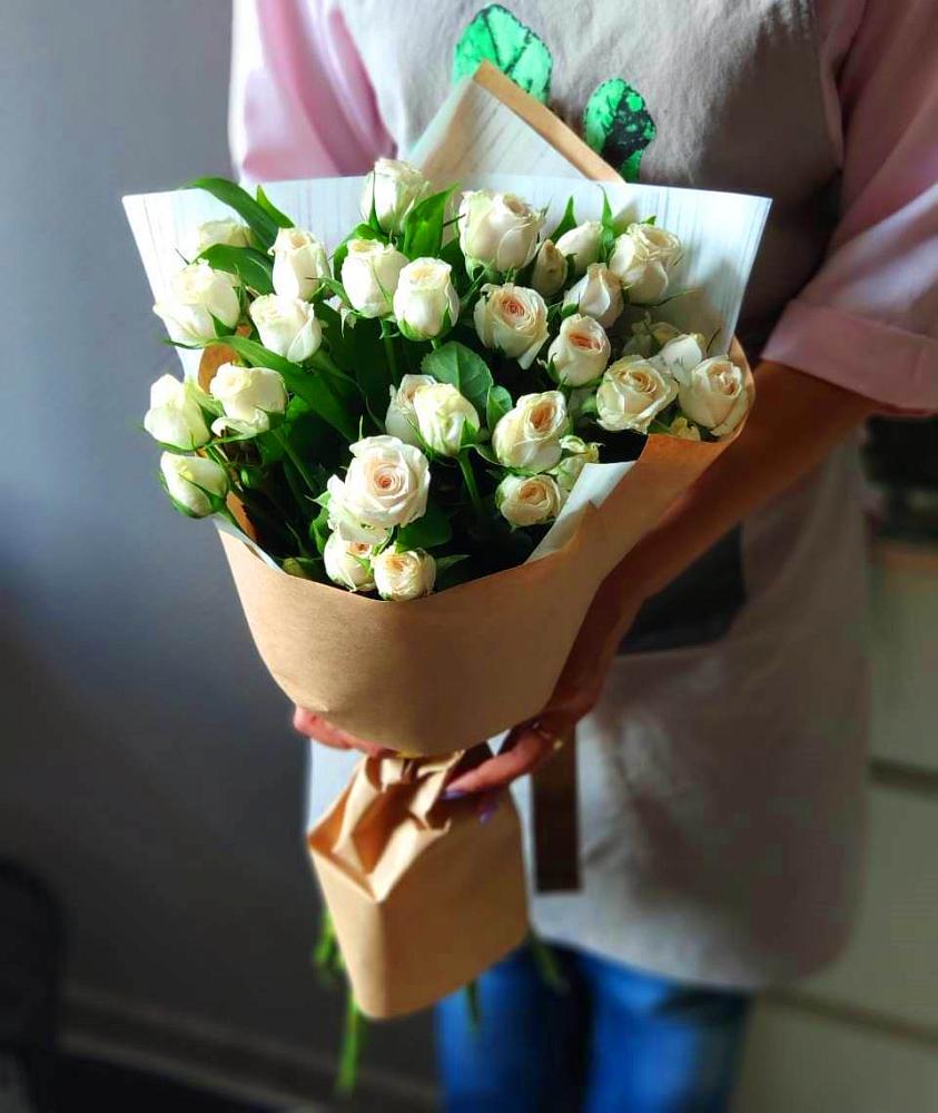 Букет цветов из: Розы в Сиверском