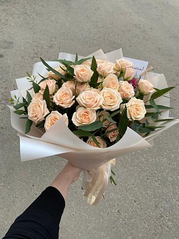Букет Кремовые розы Латте в Сиверском