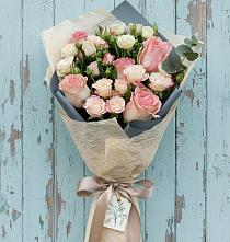 Букет цветов из:  Розы #REPLACE_PRED# Сиверском