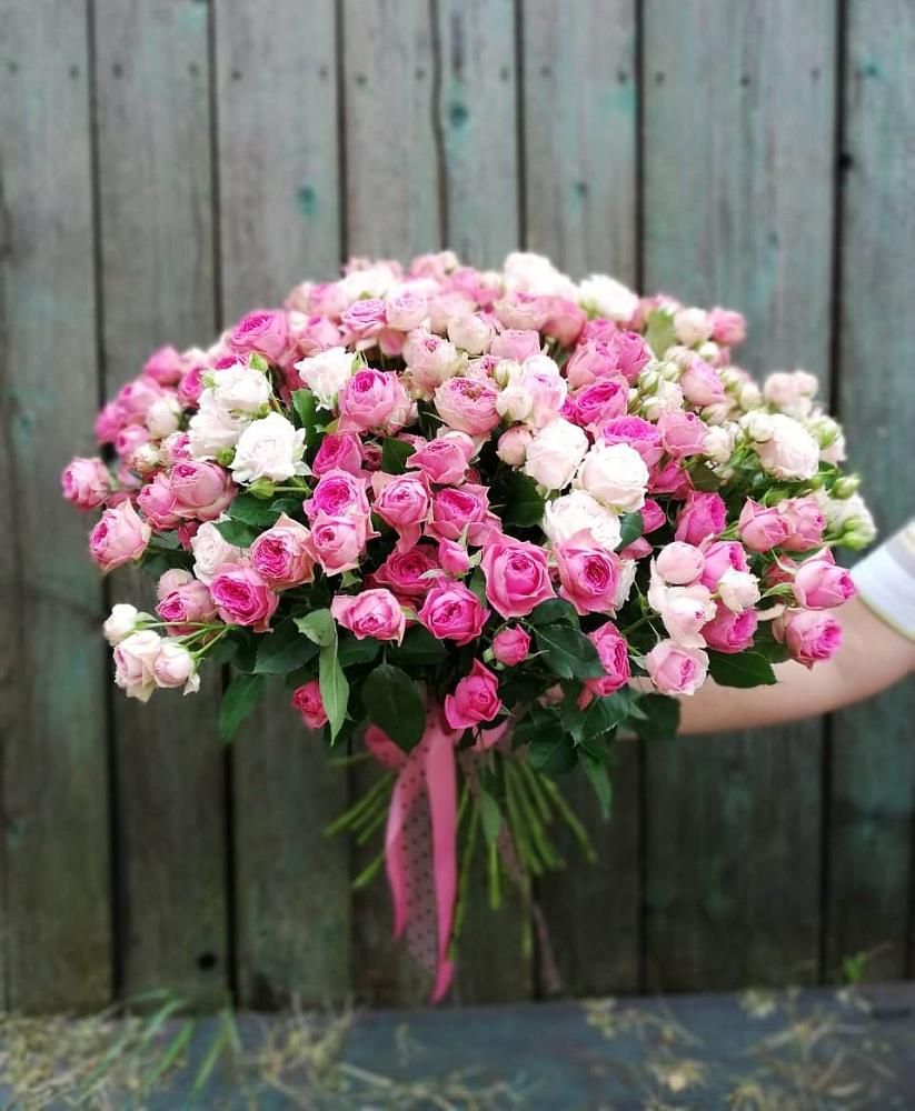 Букет Розовые кустовые розы Натали и Лав Лидия в Сиверском