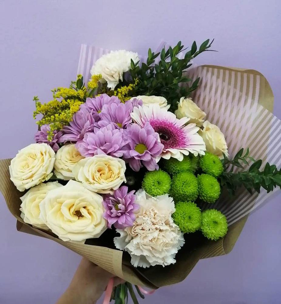 Букет цветов из: Хризантемы, Розы, Гвоздики и Герберы в Сиверском