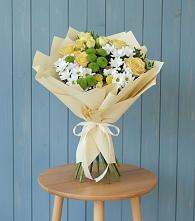 Букет цветов из:  Хризантемы и Розы в Сиверском