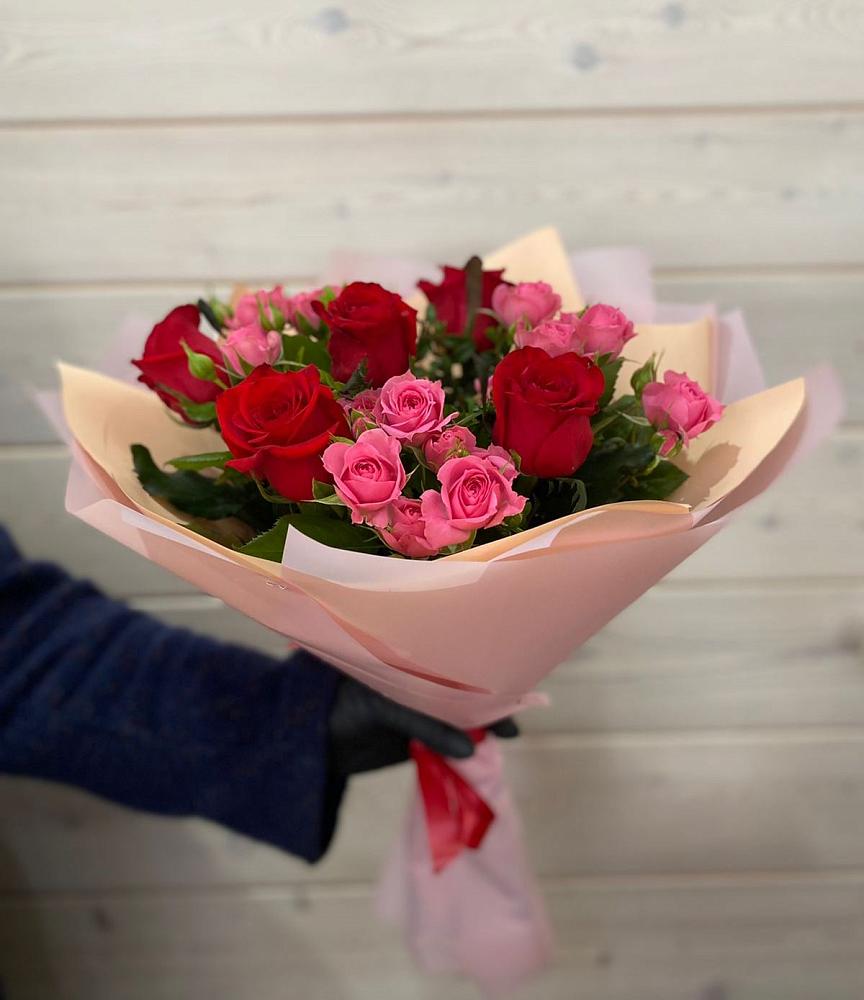 Букет цветов из: Розы в Сиверском