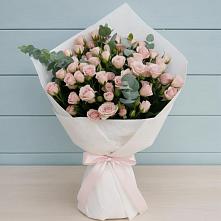Букет цветов из:  Розы в Сиверском