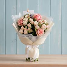 Букет цветов из:  Розы в Сиверском